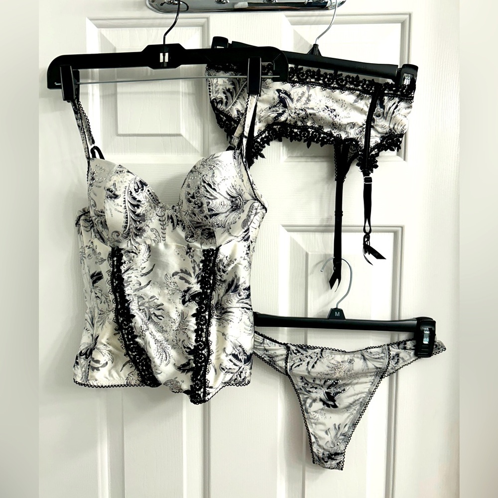 Via del Amore Bustier w/Rhinestones. Included matching garter belt and panty.